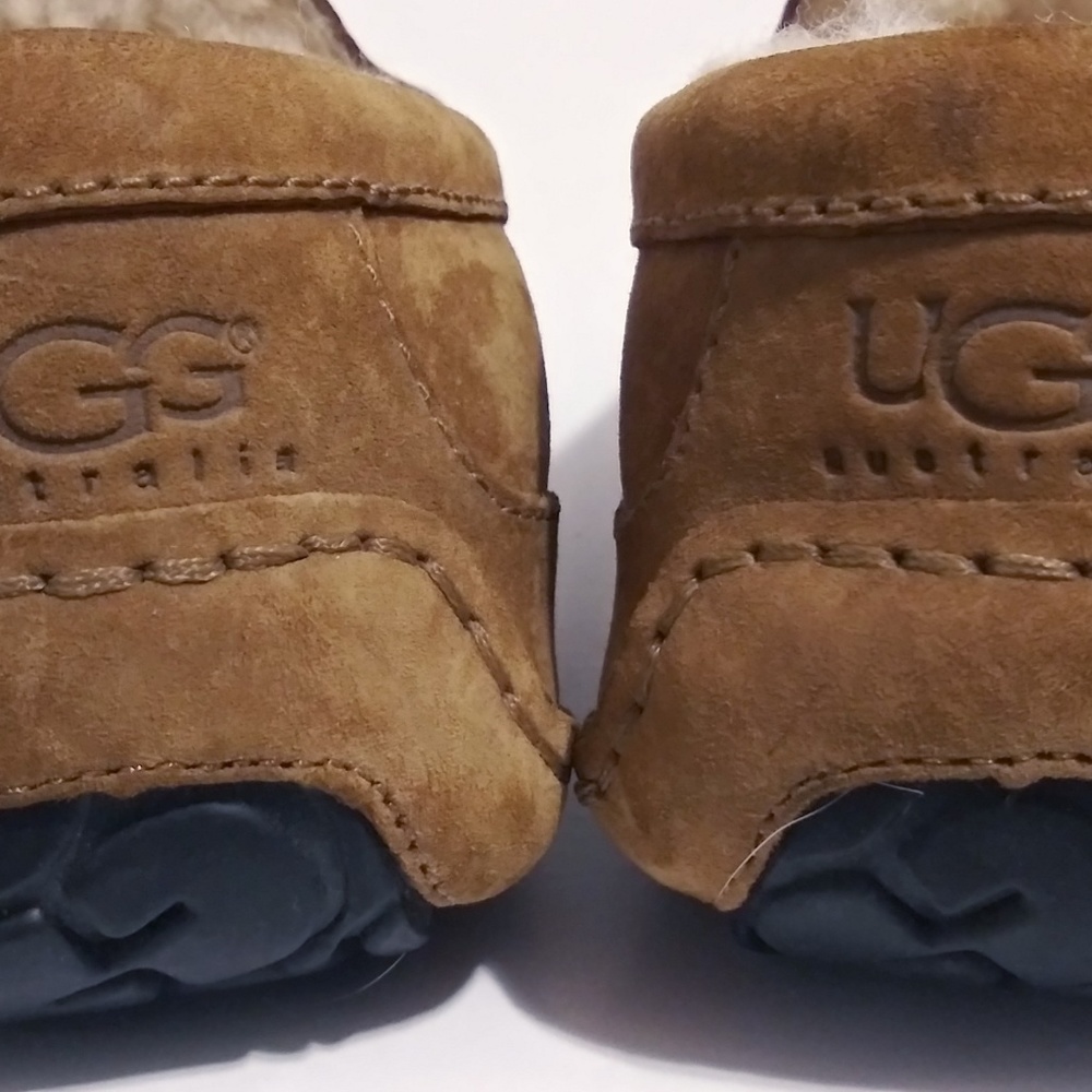 Ugg Ascot Slippers (Men) Size 10